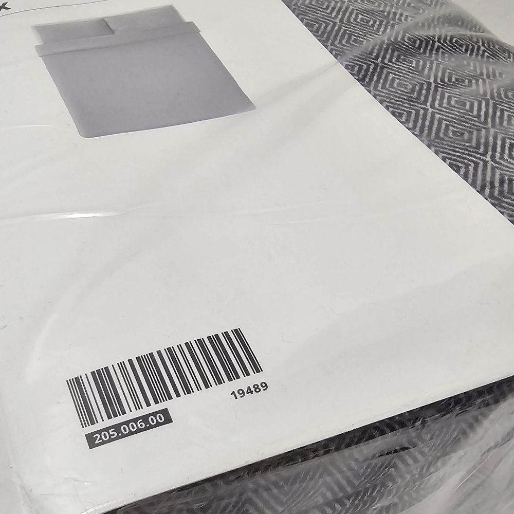 IKEA - VÄSTKUSTROS Duvet Cover Set - Picture 6 of 12